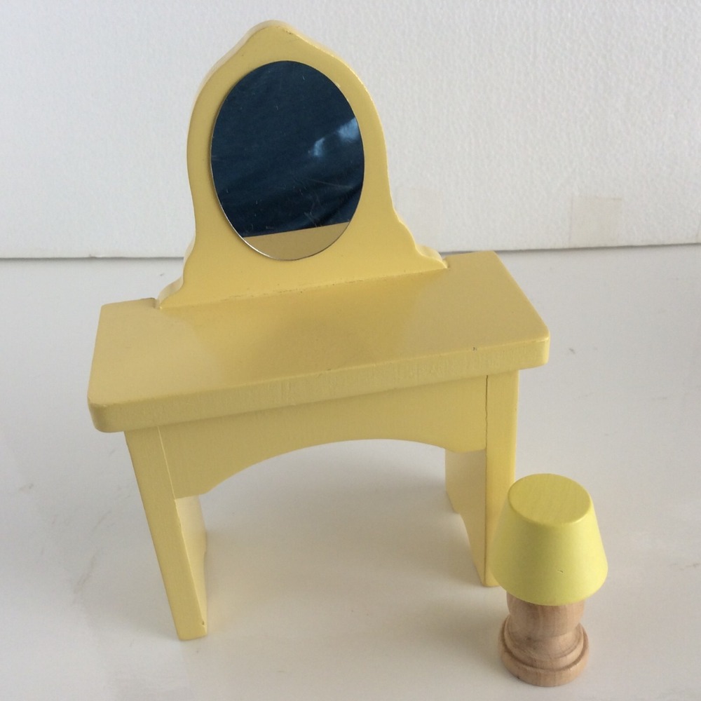 KidKraft Majestic Mansion Dollhouse Furniture Vanity Yellow Wooden Set